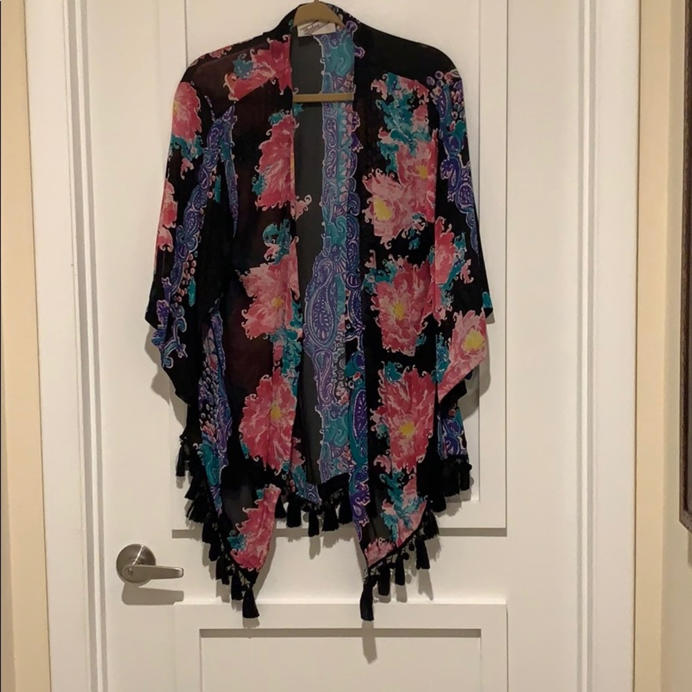 Gorgeous Never Been Worn Overlay